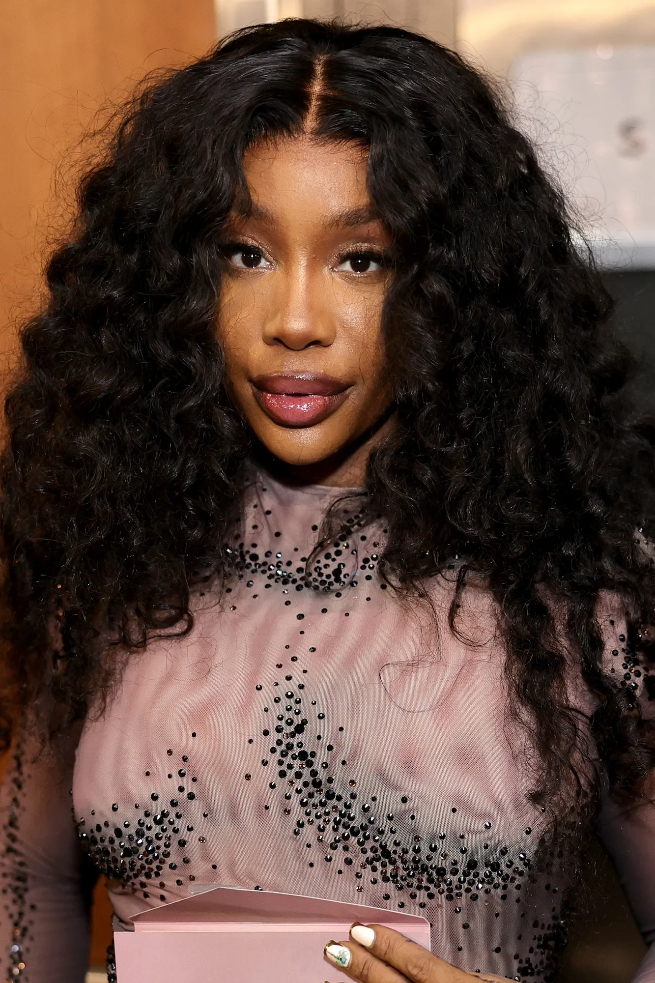 H.E.R. performing live